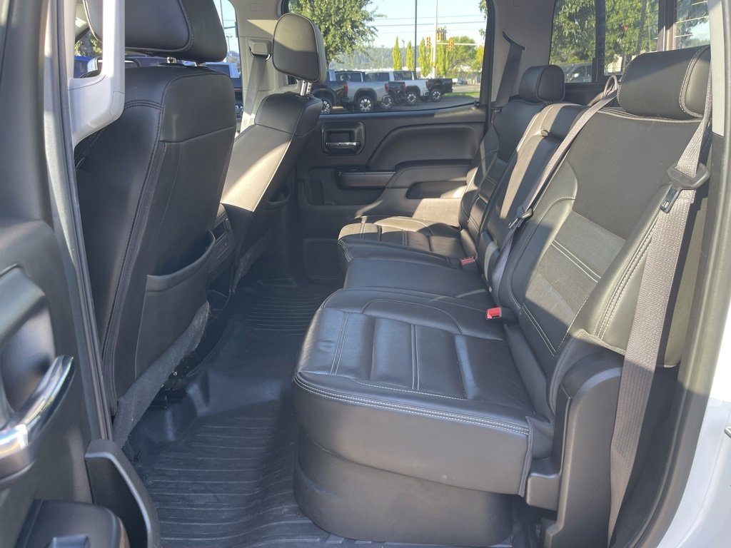 2017 Gmc Sierra 2500 HD Denali photo 9
