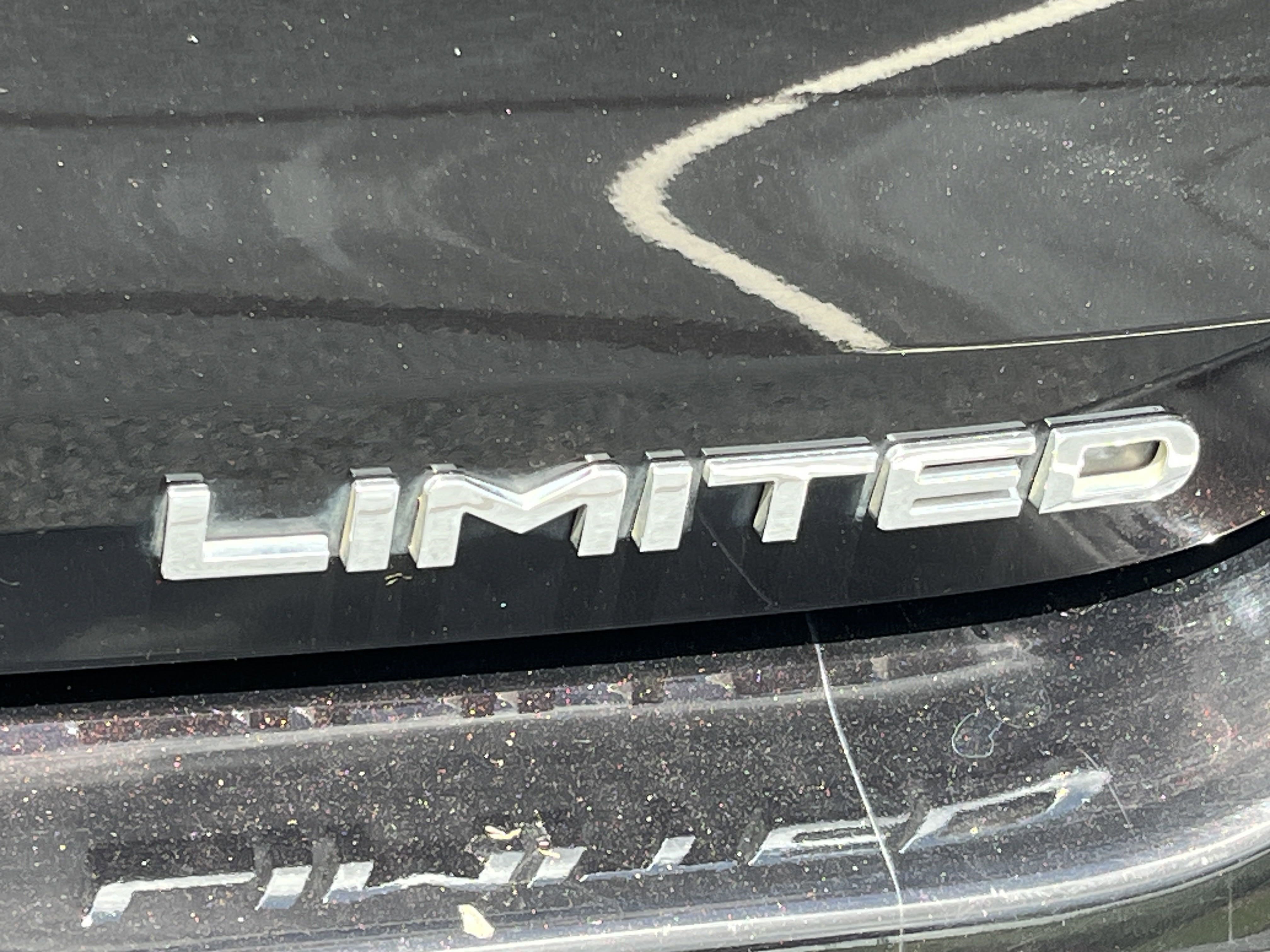2020 Toyota Highlander Hybrid Limited photo 7