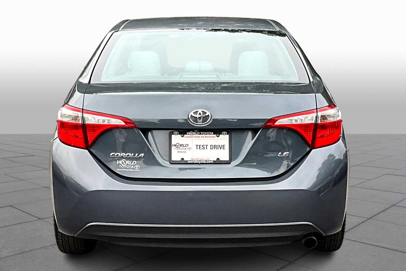 2016 Toyota Corolla LE photo 4