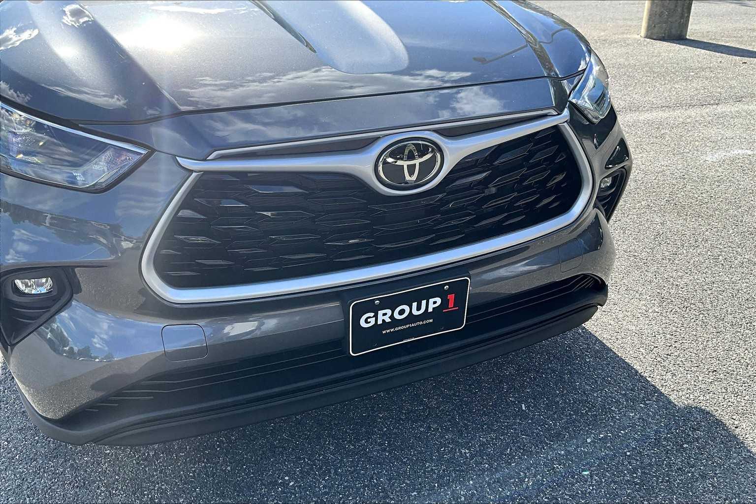 2022 Toyota Highlander XLE photo 29