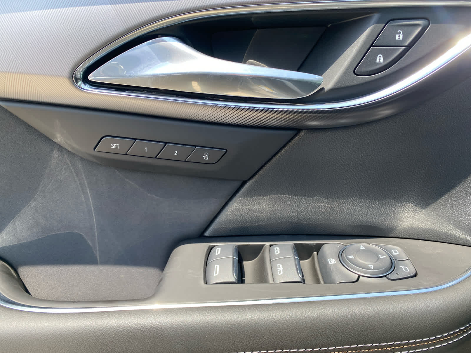 2025 Buick Envision Sport Touring photo 12