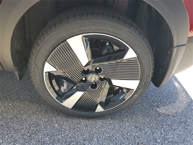 2025 Nissan Kicks SR photo 19