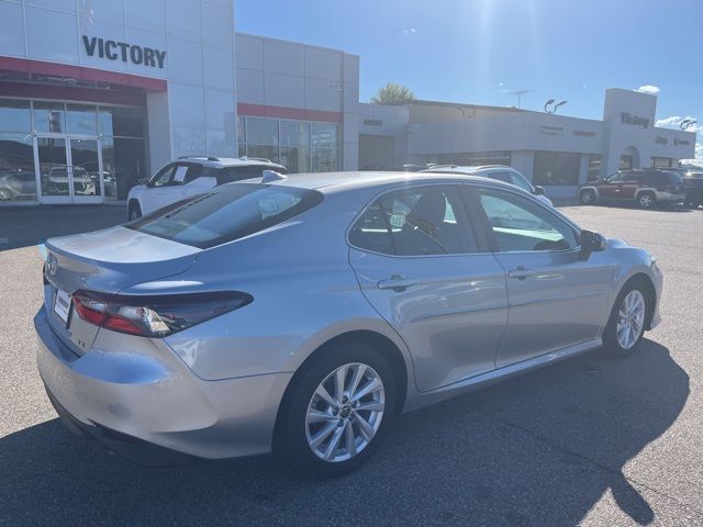 2023 Toyota Camry LE photo 2