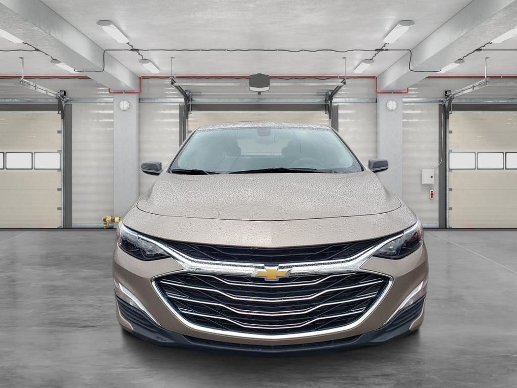 2022 Chevrolet Malibu LS photo 2