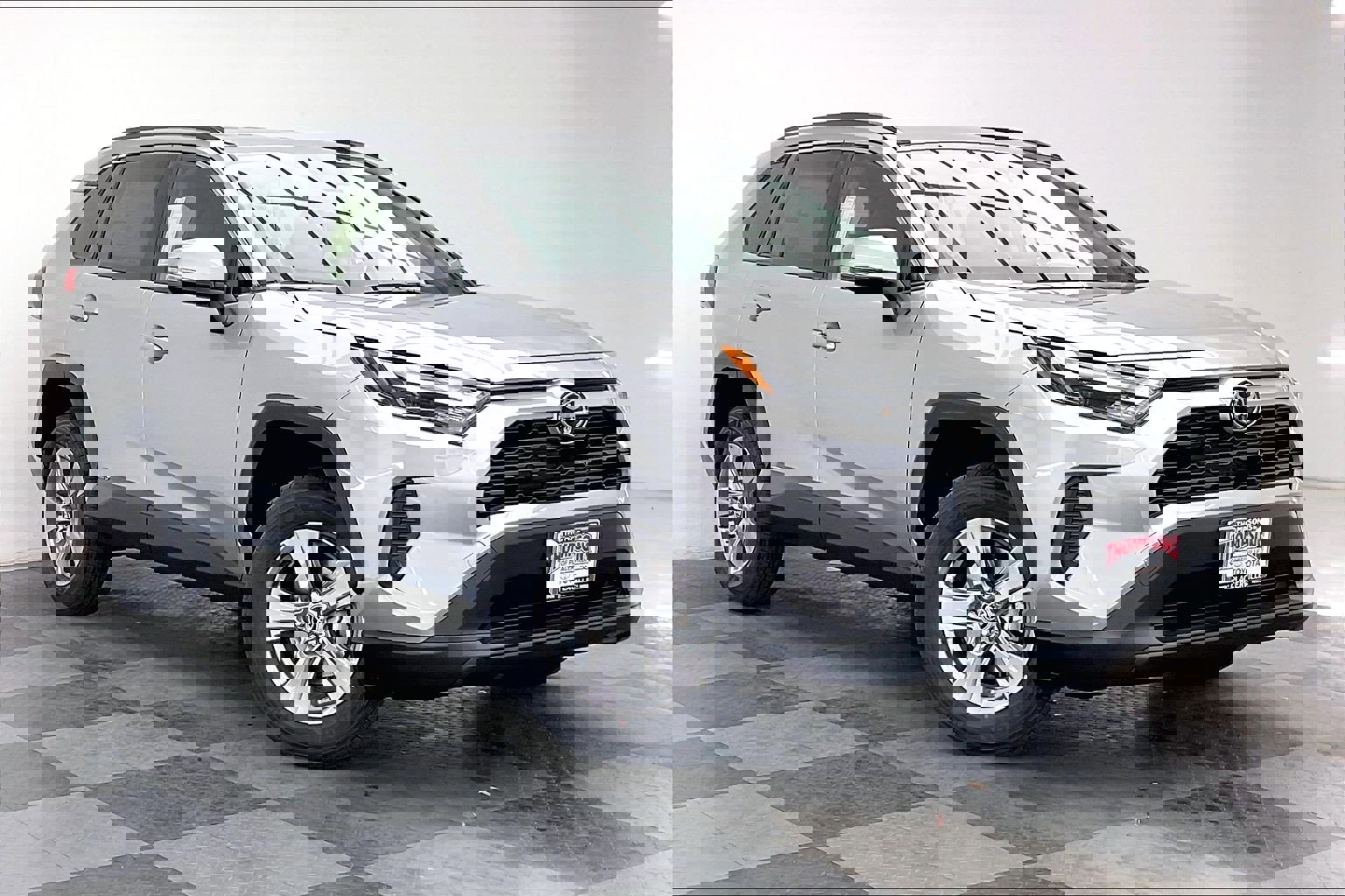 2025 Toyota RAV4 XLE's photo