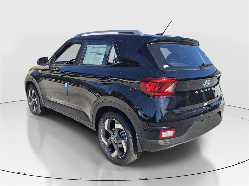 2026 Hyundai Venue SEL photo 4