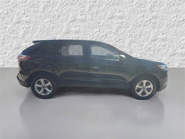 2021 Ford Edge SE photo 2