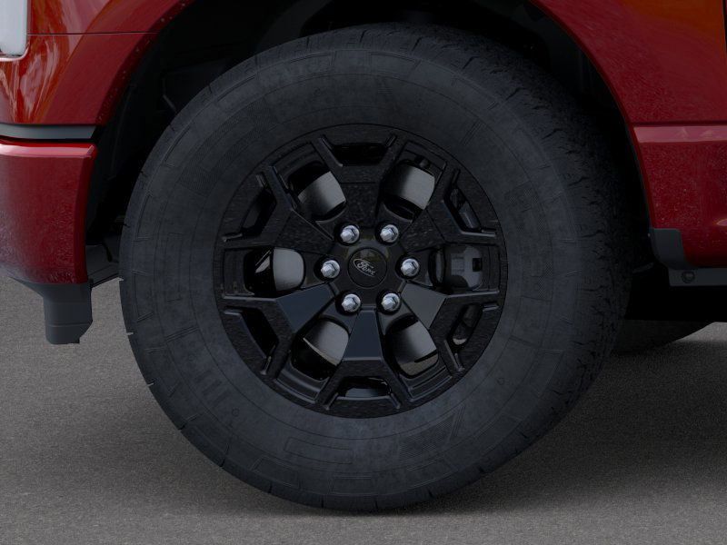 2025 Ford F-150 Lightning XLT photo 18