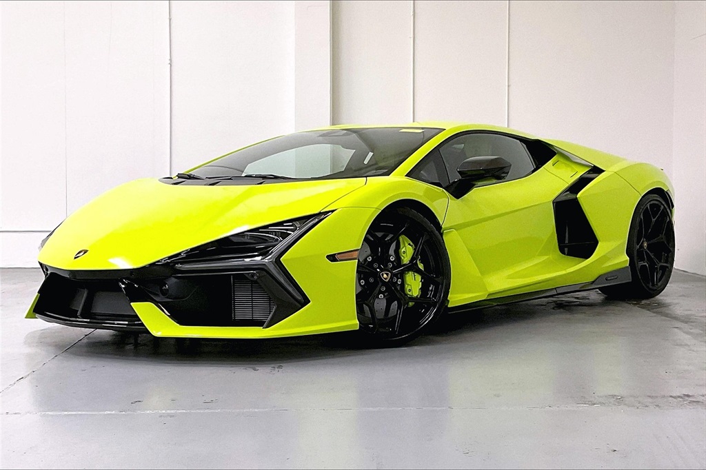 2024 Lamborghini Revuelto photo 3