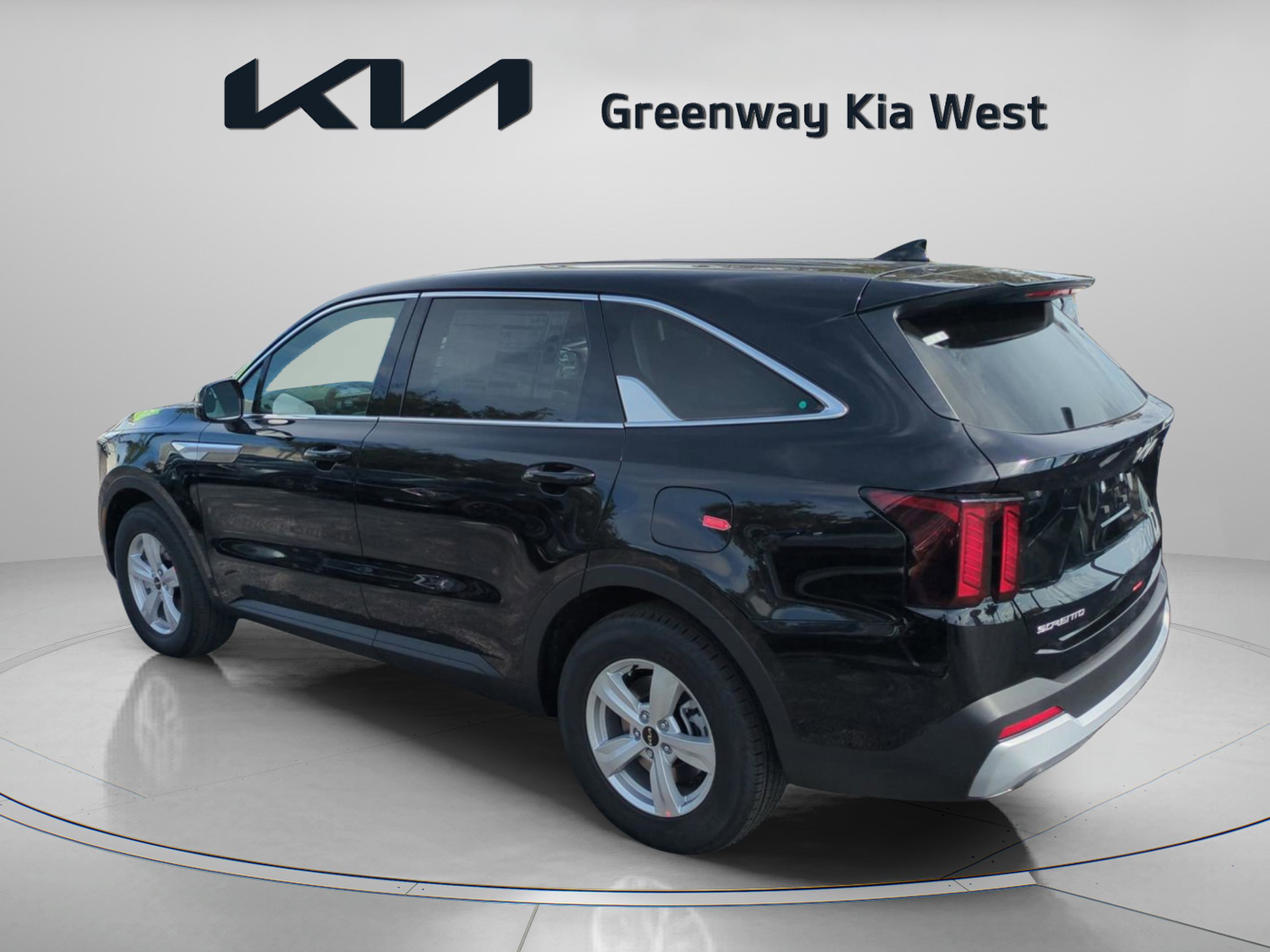 2026 Kia Sorento LX photo 4