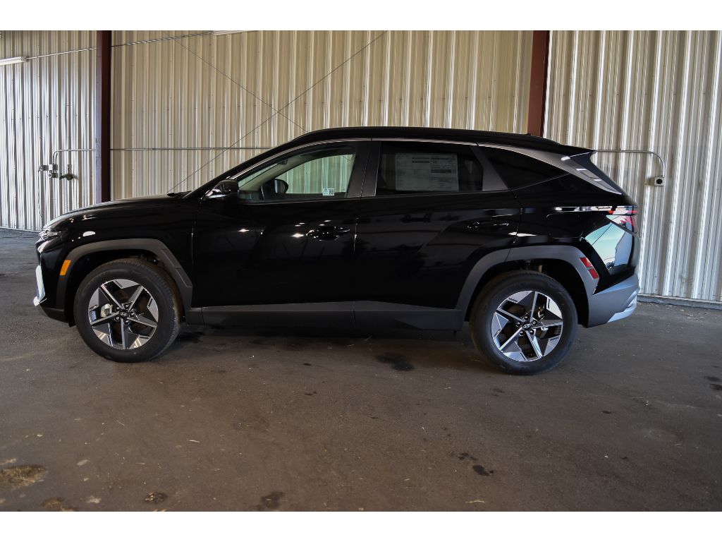 2025 Hyundai Tucson SEL photo 3