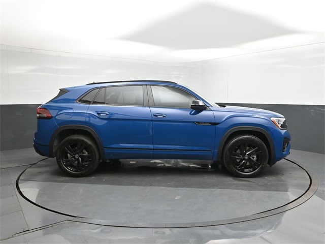 2025 Volkswagen Atlas Cross Sport SEL R-Line photo 18