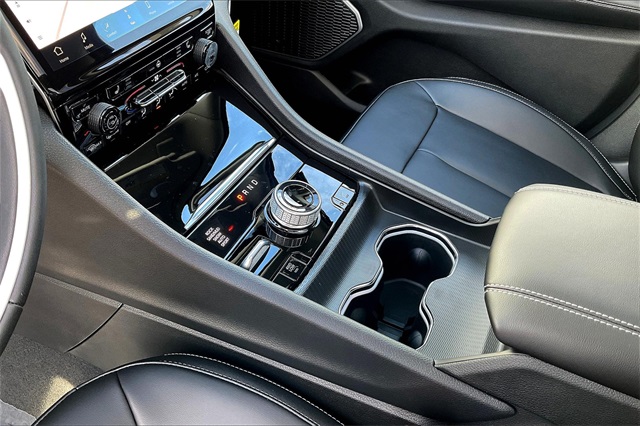 2024 Jeep Cherokee 4xe photo 9