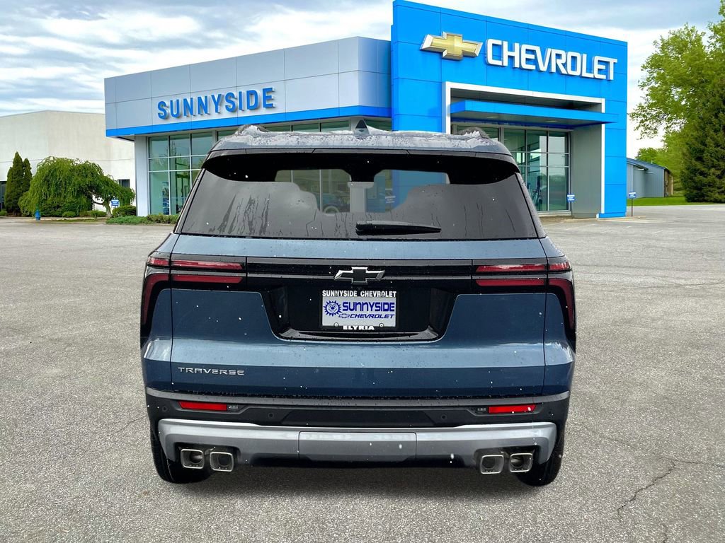 2026 Chevrolet Traverse photo 3