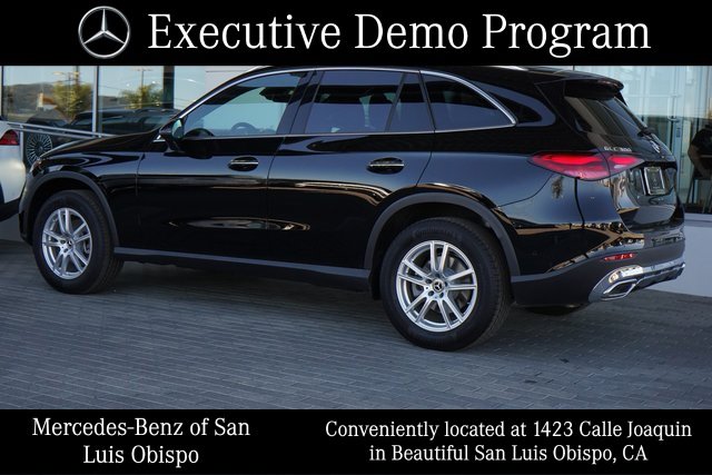 2025 Mercedes Benz GLC 300 photo 4