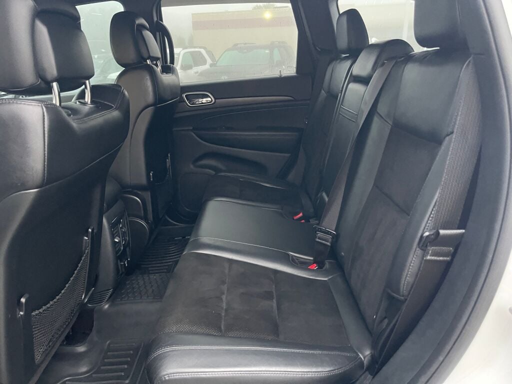 2017 Jeep Grand Cherokee Altitude photo 17