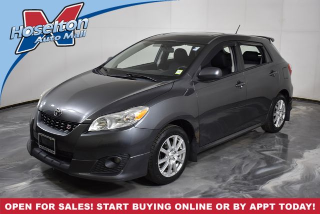 2010 Toyota Matrix S's photo