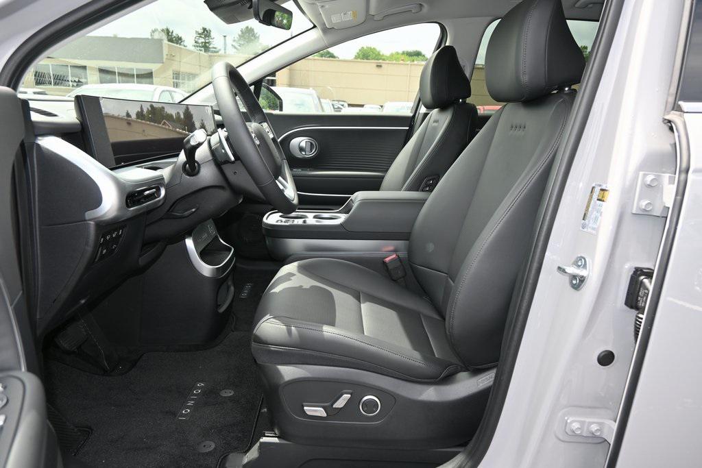 2026 Hyundai Ioniq SEL photo 11