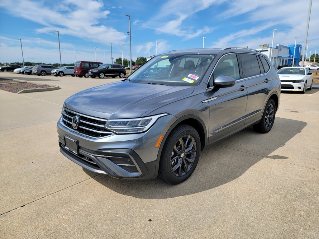 2024 Volkswagen Tiguan SE Wolfsburg Edition photo 6