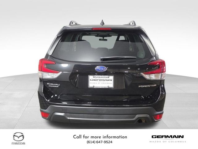 2022 Subaru Forester Premium photo 6