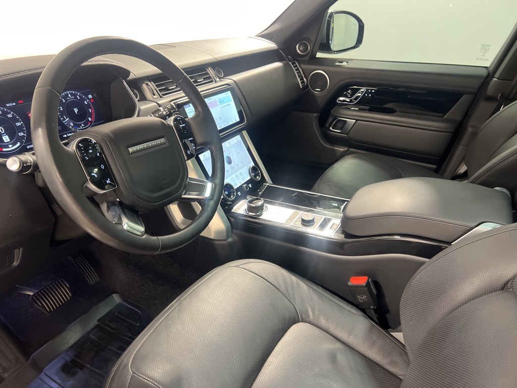 2020 Land Rover Range Rover HSE photo 9