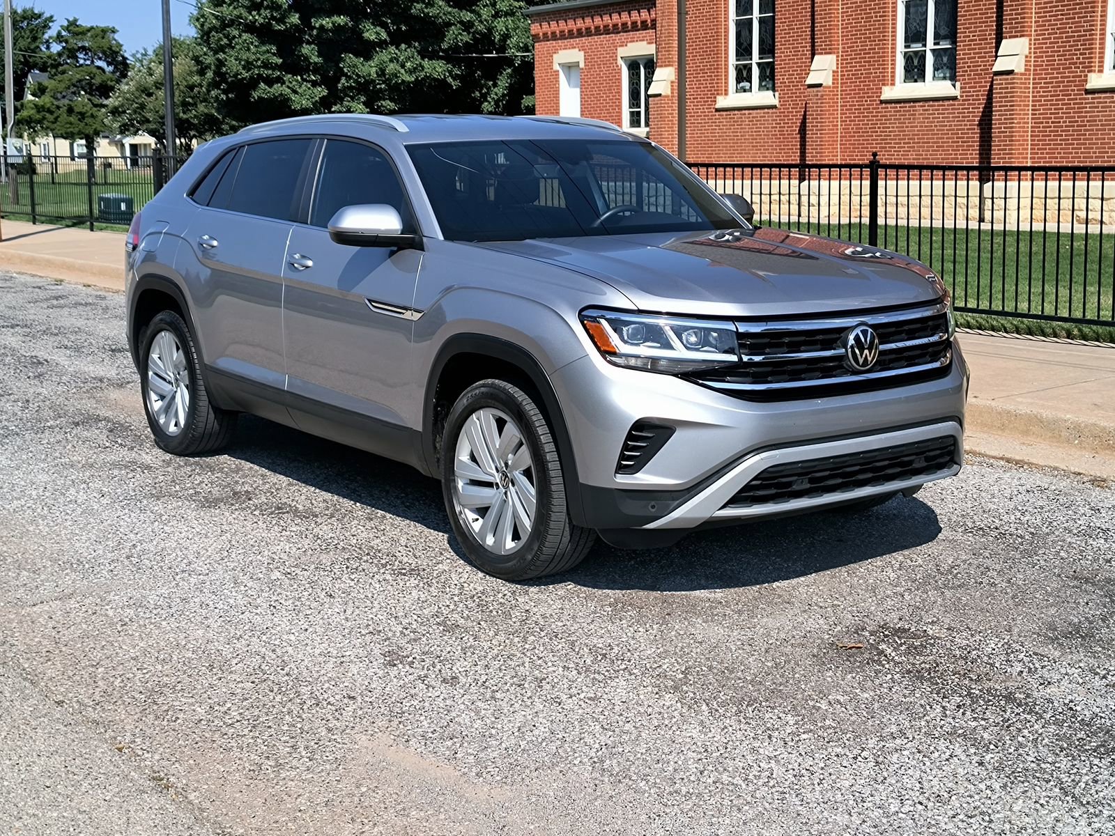 Used 2022 Volkswagen Atlas Cross Sport SE w/Tech with VIN 1V2WC2CA7NC201979 for sale in Okarche, OK