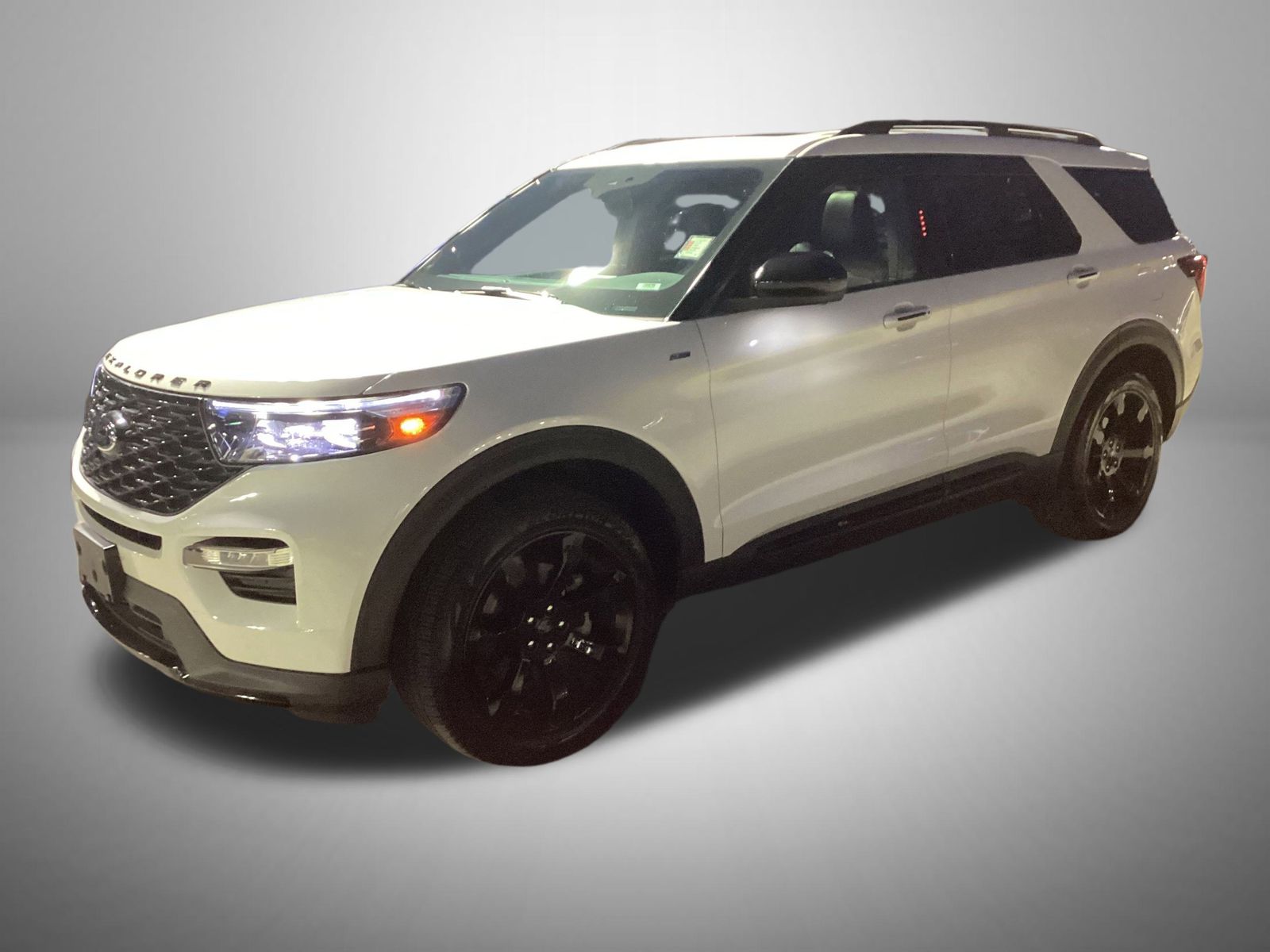 2023 Ford Explorer ST-LINE's photo