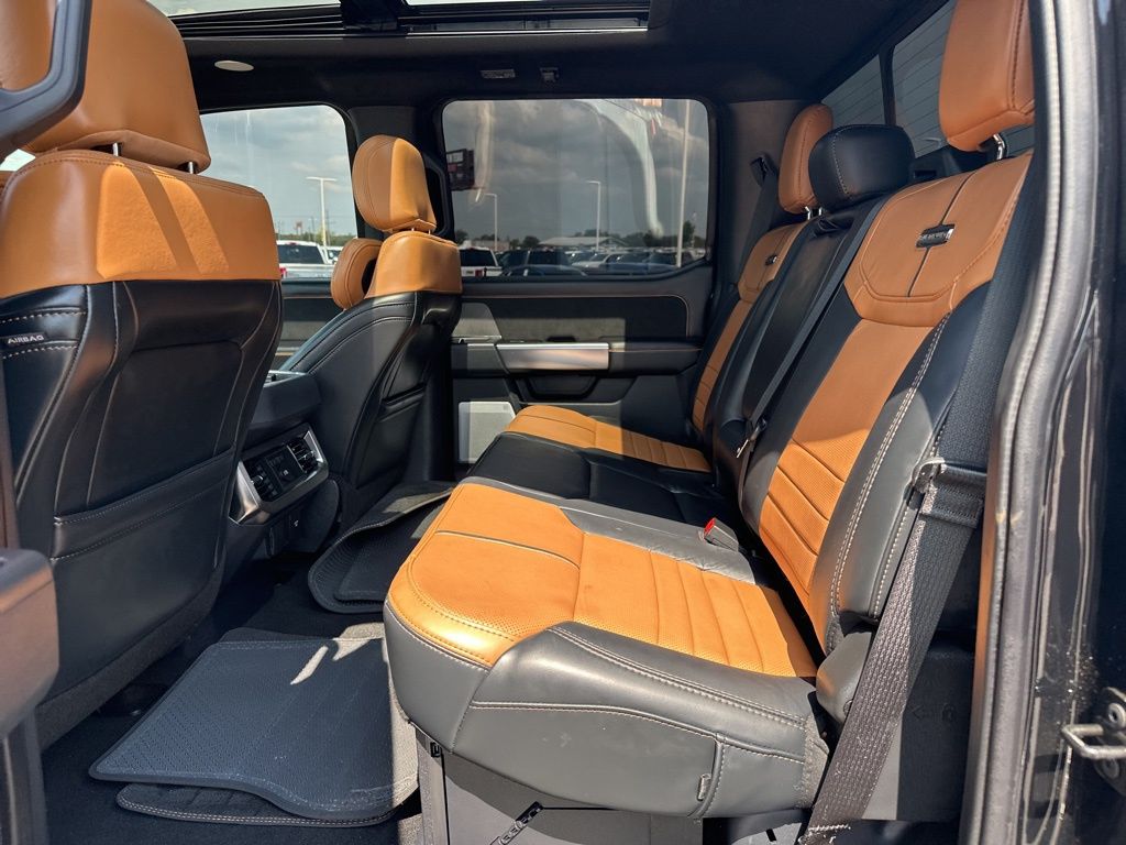2024 Ford F-350 Platinum photo 37