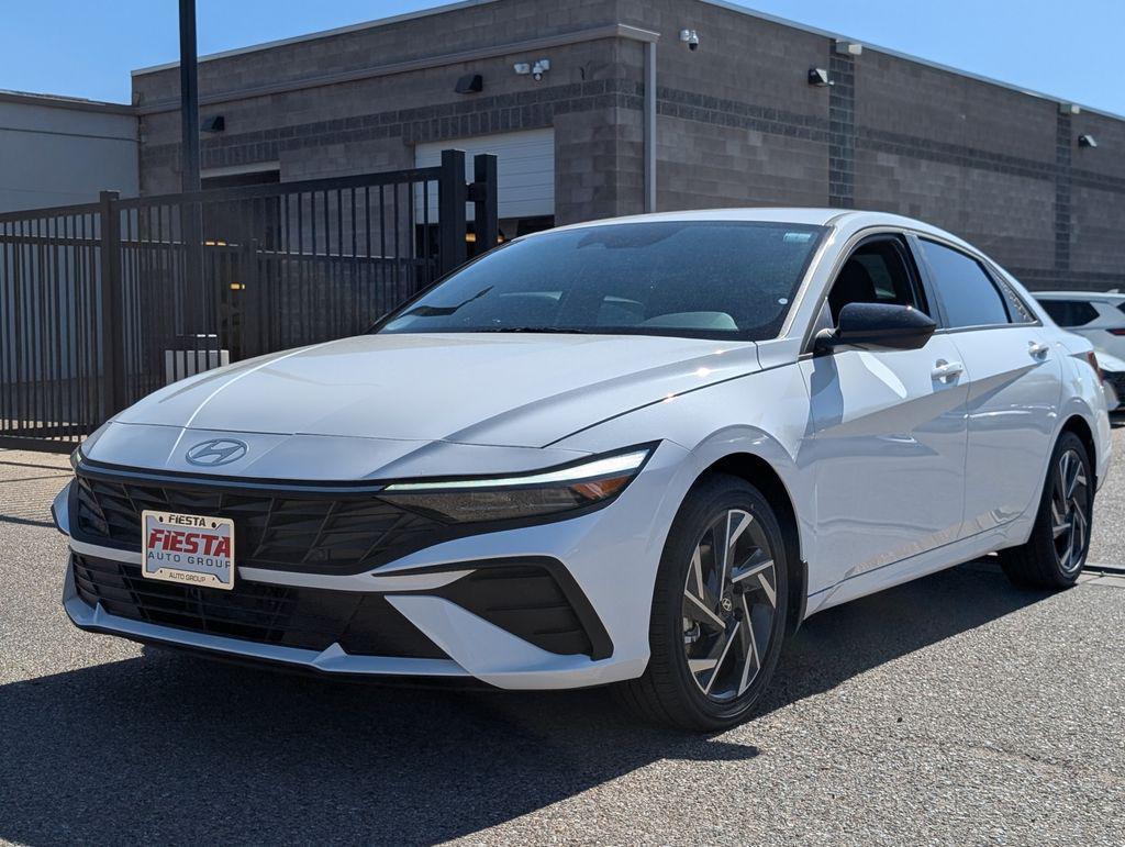 2025 Hyundai Elantra Blue