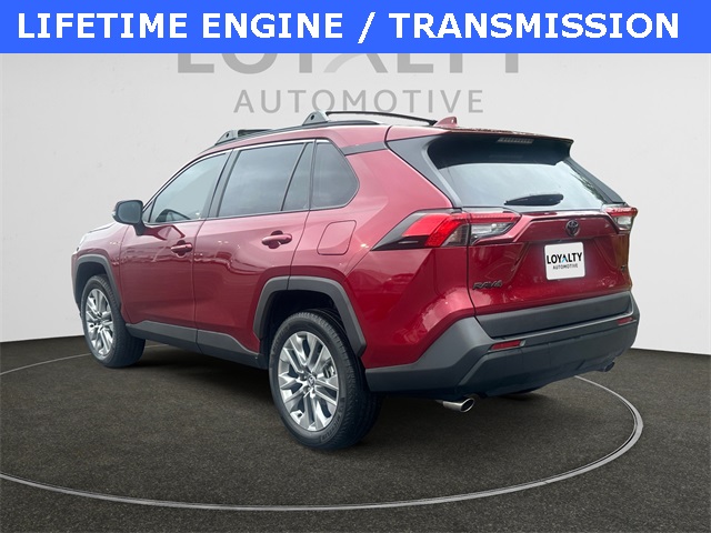 2023 Toyota RAV4 XLE Premium photo 3