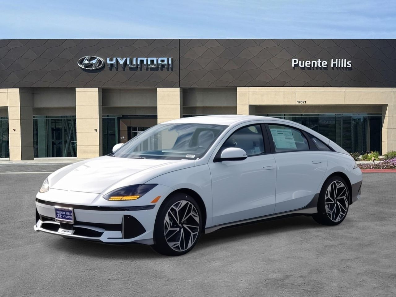 2025 Hyundai Ioniq 6 SEL photo 3