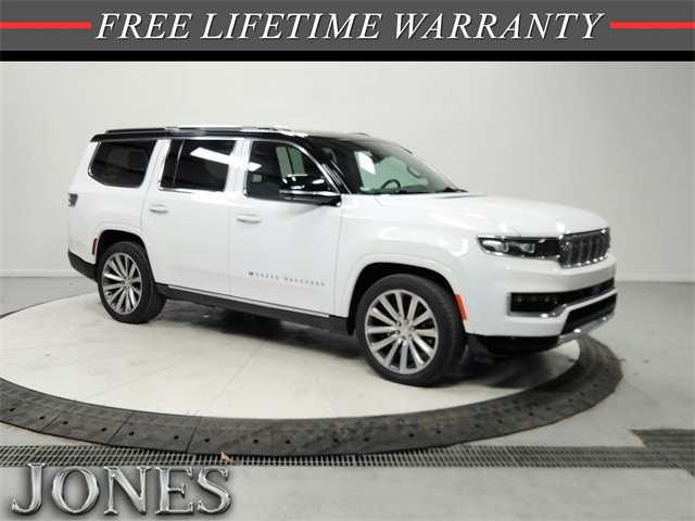 2023 Jeep Grand Wagoneer Series II's photo