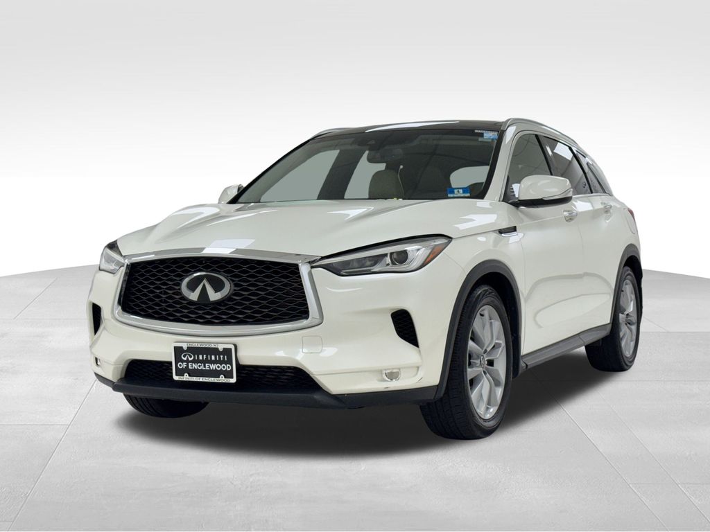 2020 Infiniti QX50 Luxe AWD photo 3