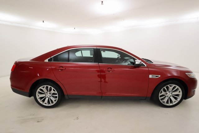 2015 Ford Taurus Limited photo 2