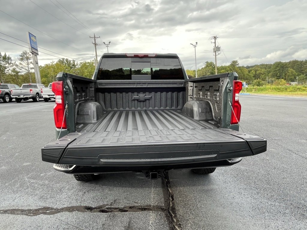 2026 Chevrolet Silverado ZR2 photo 5