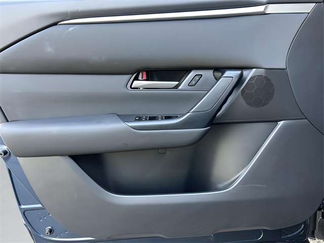 2025 Mazda CX-50 2.5 Select photo 28