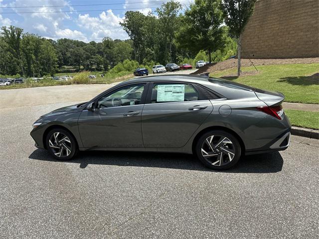 2025 Hyundai Elantra Hybrid Limited photo 8
