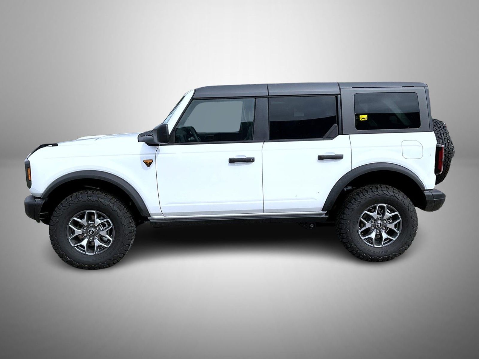 2025 Ford Bronco Badlands photo 8