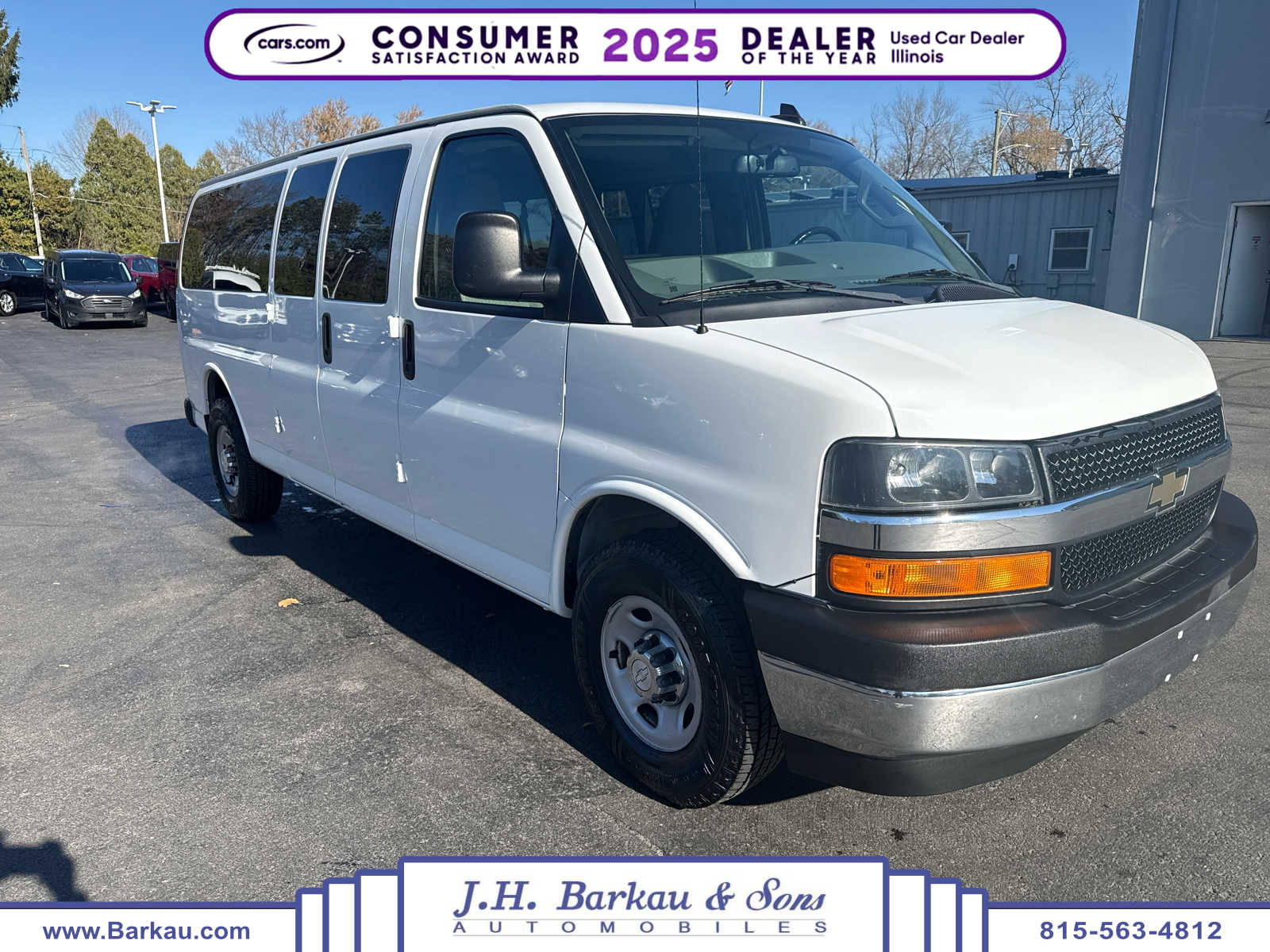 2017 Chevrolet Express Passenger LS