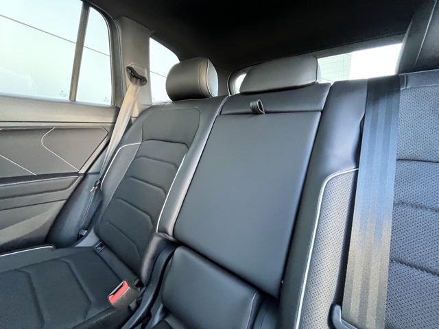 2024 Volkswagen Tiguan SEL R-Line Black photo 52