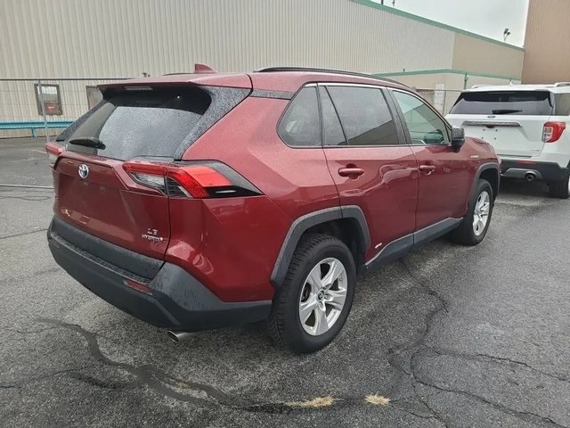 2019 Toyota RAV4 Hybrid LE photo 2