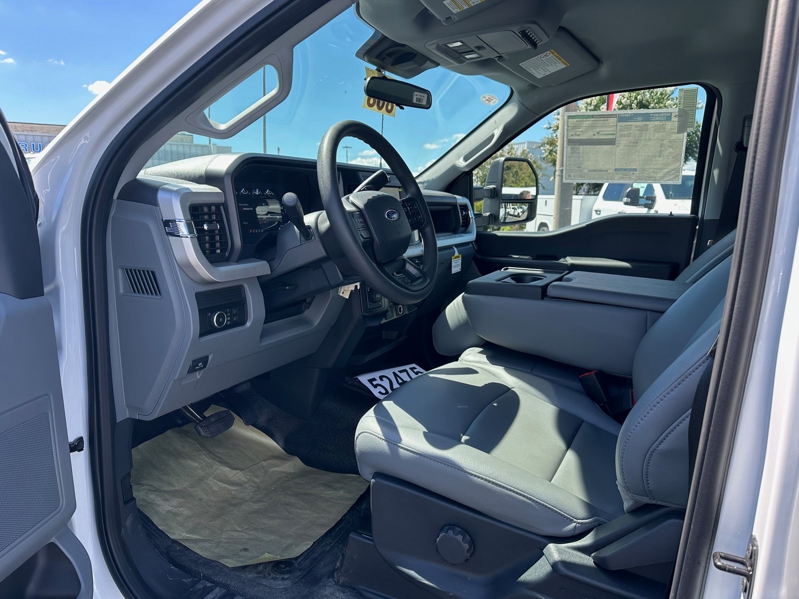 2025 Ford F-350 photo 13