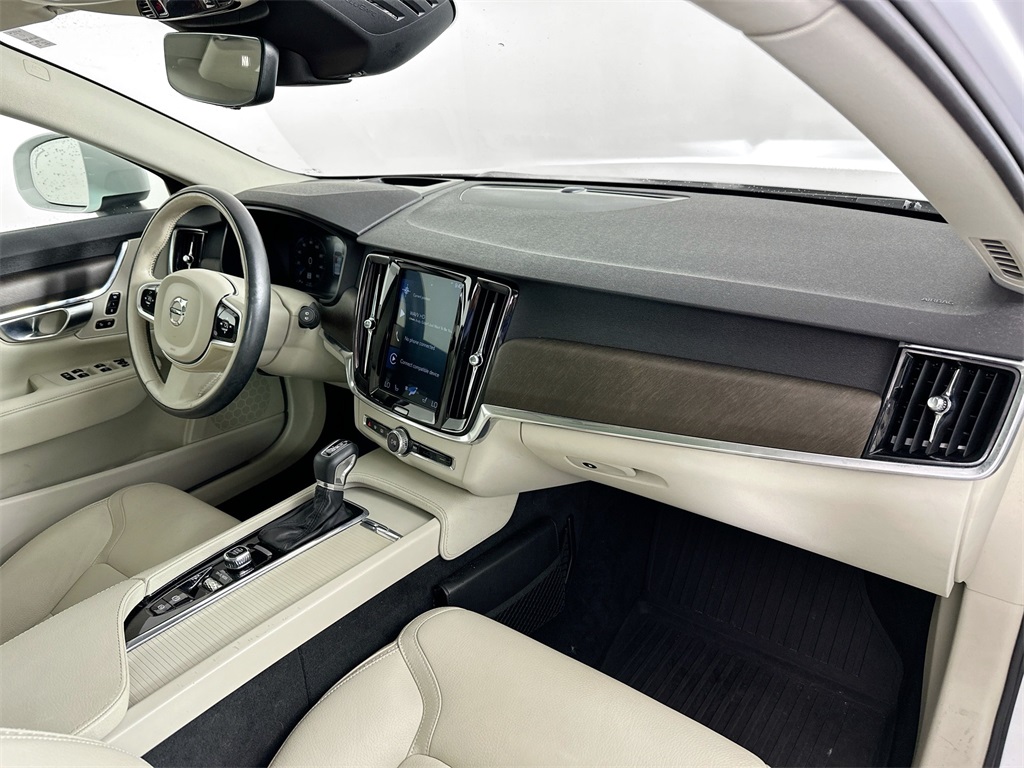 2019 Volvo V90 Cross Country T5 AWD photo 27