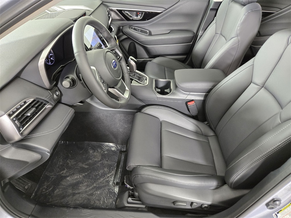 2025 Subaru Outback Limited XT photo 6