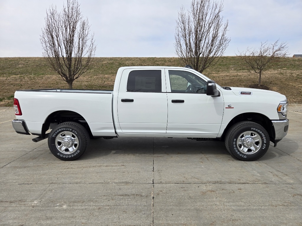2024 Ram 2500 Tradesman photo 2