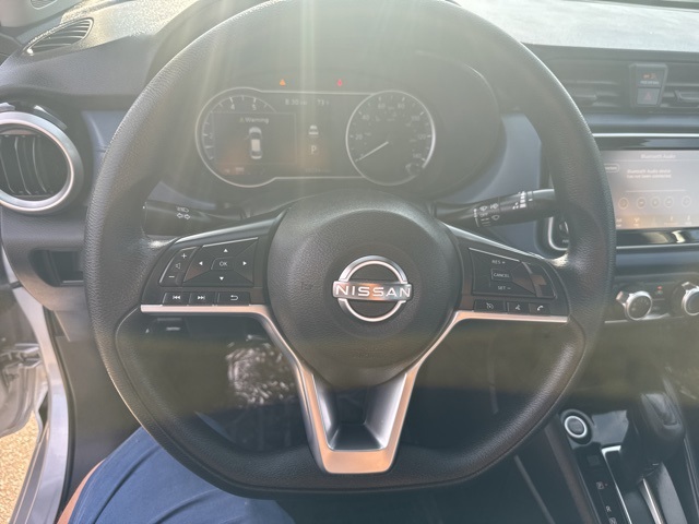 2023 Nissan Versa 1.6 SV photo 13