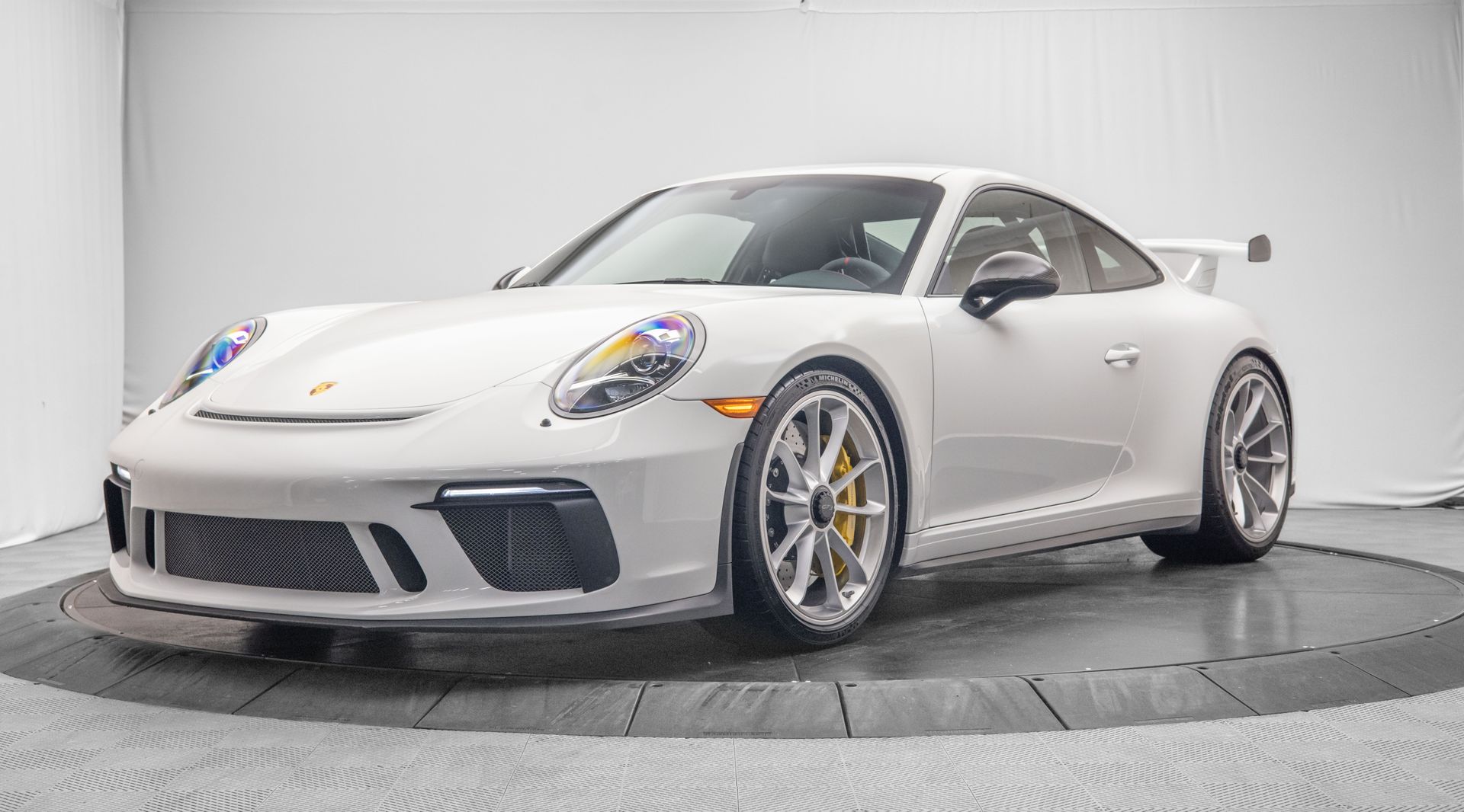 2018 Porsche 911 GT3 photo 2
