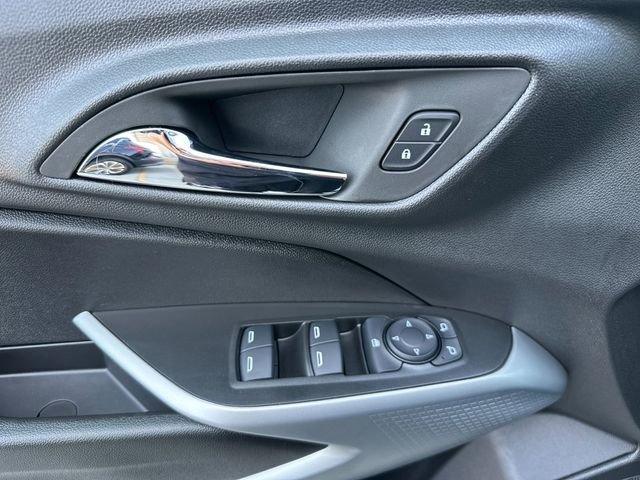 2026 Chevrolet Trax LS photo 3
