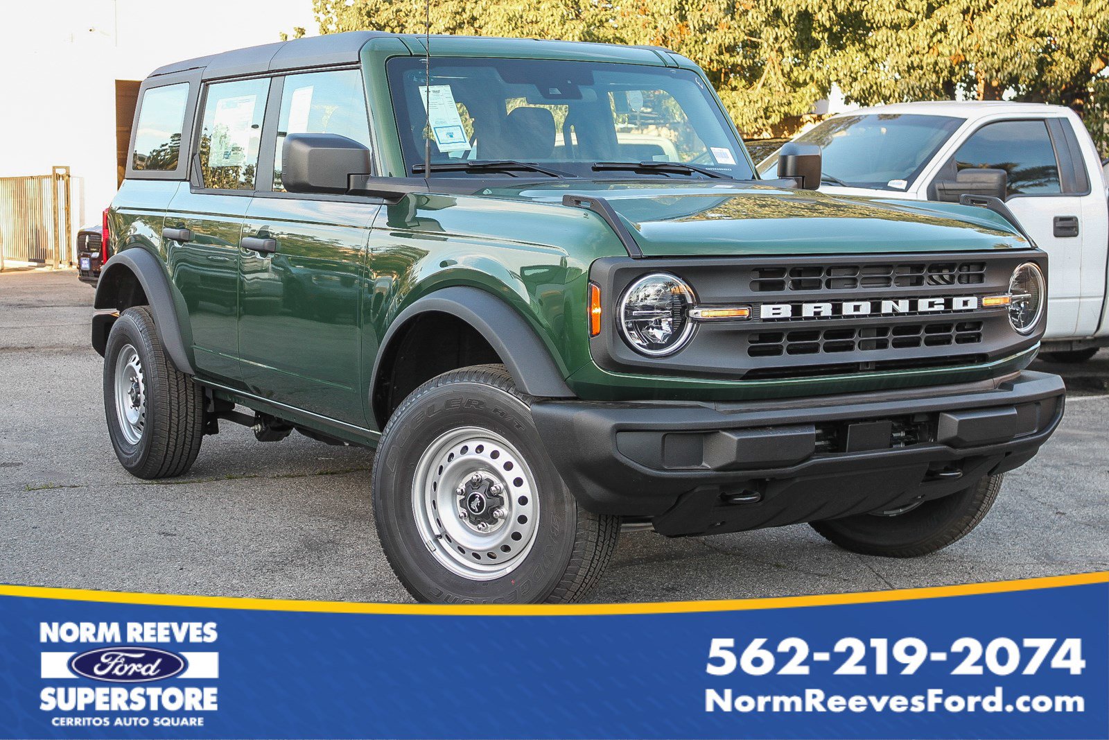 2025 Ford Bronco 4-Door Base