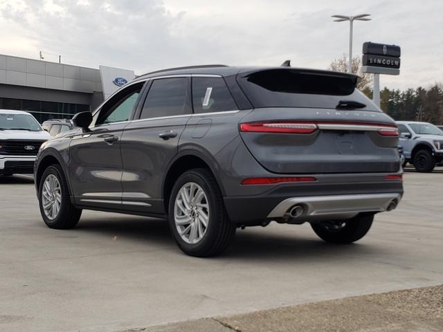 2026 Lincoln Corsair Premiere photo 2